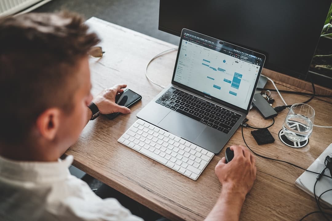 How Founders Use Reddit Keyword Monitoring to Spot Emerging Opportunities